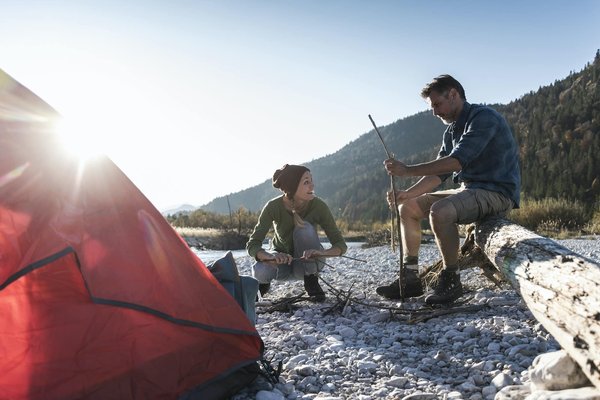 Quelles sont les meilleures expériences de camping sous les aurores boréales en Finlande ?
