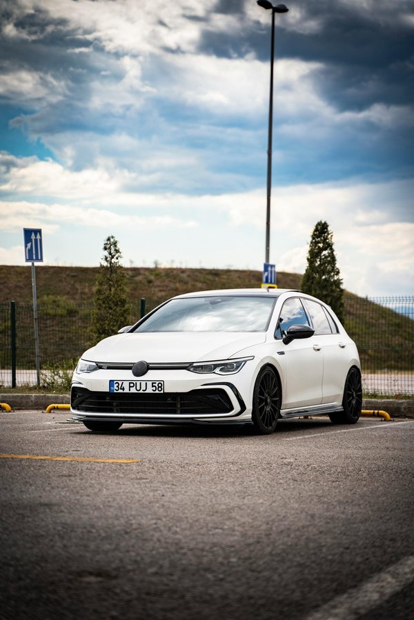 Stationner à l'aéroport de Genève : choisir les services de parking adaptés